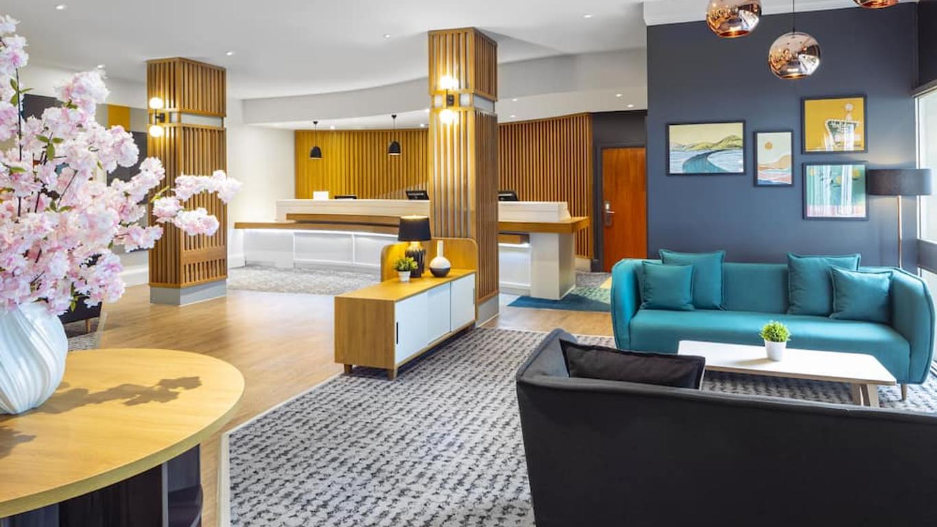 هوليداي إن ليستر، آن آي آيتش جي هوتل