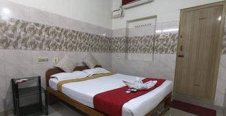 Just Guest House, Chennai Airport - Pallāvaram - Bedroom