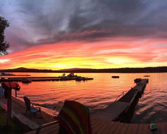 Diamond Lake Home with Dock Close to 2 Ski Resorts! - Newport - Beach