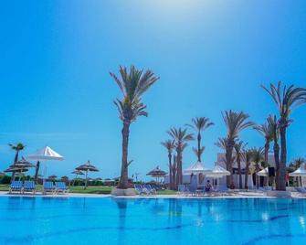 Al Jazira Beach - Mezraia - Piscina