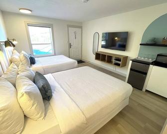 Lakeside Villa & Nordic Spa - Penticton - Bedroom