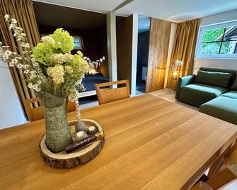 BIO Kastanienhof Erfurt - Appartements und ayurvedische Jurten - Erfurt - Jadalnia