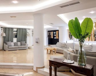 Smy Santorini Suites & Villas - Pyrgos Kallistis - Lobby
