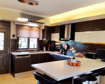 Villa Vanessa - Río - Kitchen