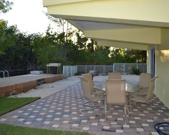 Bayside home with dock! - Cayo Largo - Patio