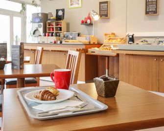 Ibis Bourg-en-Bresse Jasseron-A 40 - Bourg - Salle à manger