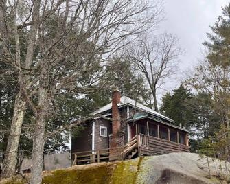 4th Lake Front Cliff Camp @ Eagle Bay Village - Eagle Bay