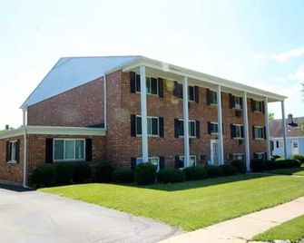Mustang Maple, Condo,fairborn, Minutes To Wpafb & Wsu, Fast Wifi - Fairborn - Building