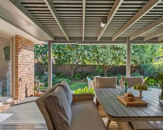Bliss at Jervis Bay - Pet-friendly Vincentia home - Vincentia - Patio