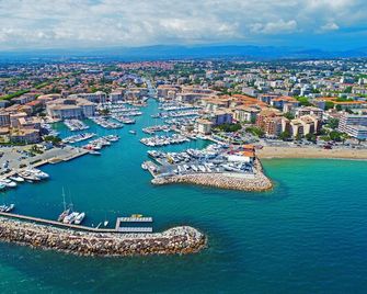 Port-Fréjus, Le Consul, Appartement 2 Pièces Climatisé, Terrasse & Parking - Fréjus - Buiten zicht
