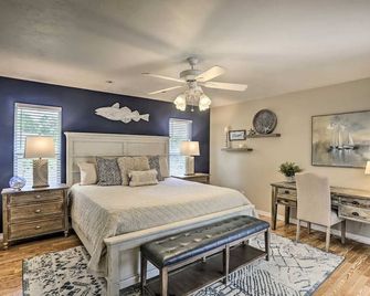 We Got You! Loaded home w/ Heated Pool & Large Yard - Lehigh Acres - Habitación