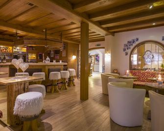 Hotel Karlwirt - פרטיזאו - בר