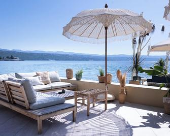 هوتل سافوي - أوباتيا - شرفة