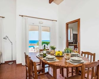 Casa Adriana - 칼란 보쉬 - 다이닝룸