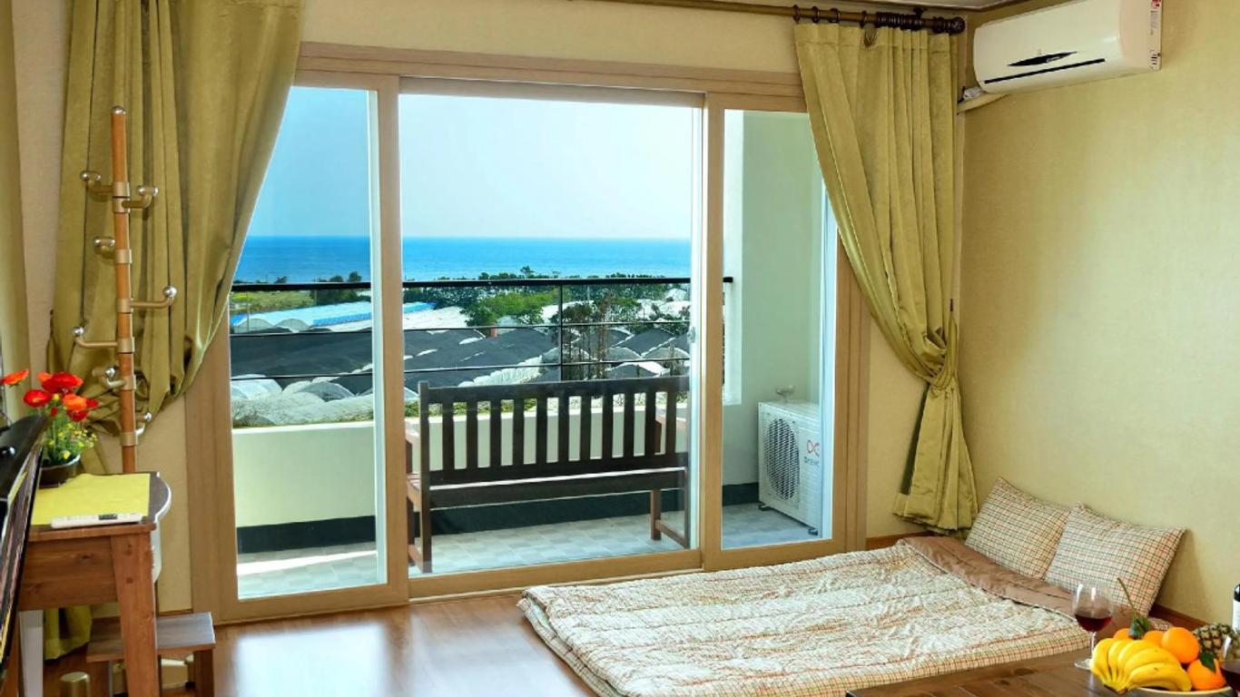 Seogwipo Etier Resort