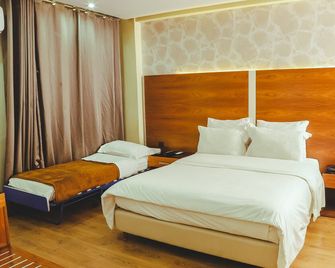 Hotel Perce Neige - איפראן