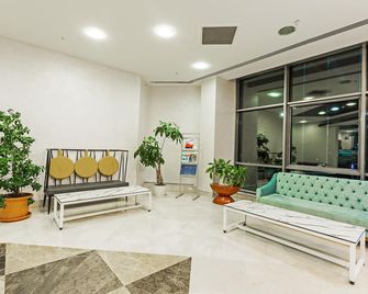 Dedeman Oskemen Tavros Hotel - Ust-Kamenogorsk - Lobby