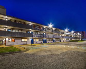 Motel 6 Memphis Downtown - Memphis - Building