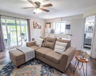 The Lodge at Mill Creek - Canandaigua - Sala de estar
