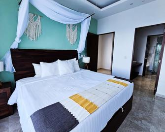 Waterfront apartment on Careyeros beach - Higuera Blanca - Bedroom