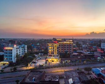 Mourya Hotel - Siddharthanagar - Outdoors view