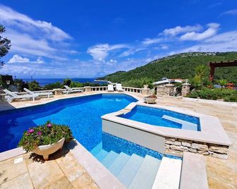 Grandiose Dalmatian stone Villa near sea, with apartments, swimming pool - Vela Luka - Piscine