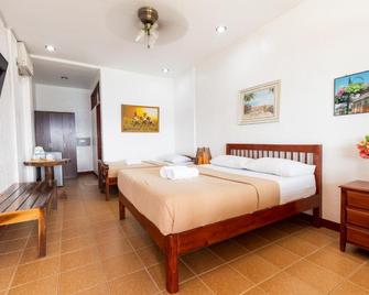 Cabana Beach Club Resort - Moalboal - Bedroom