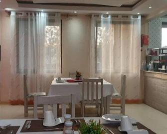 Naivasha Wonderland Resort - Naivasha - Dining room