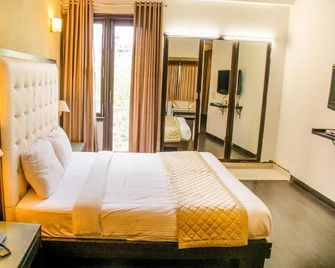Hotel Ip Swarn Near Anand Vihar Vaishali Ghaziabad - Ghaziabad - Schlafzimmer
