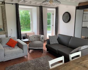Comfortable House For 6 Guests In Saint- - Carentan-les-Marais - Salon