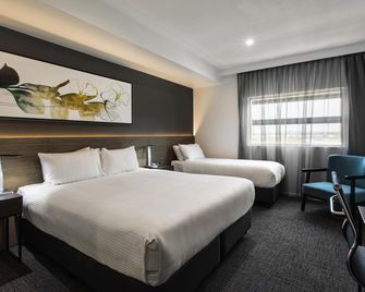 Mercure Sunshine Coast Kawana Waters - Birtinya - Bedroom