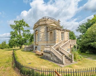A Duke's Spectacular grand folly - The Temple - Euston