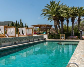 Ibizazen - Santa Eularia des Riu - Uima-allas