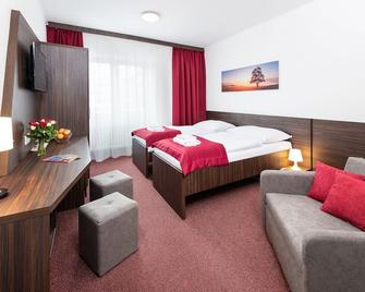 Hotel Plus - Bratislava - Bedroom