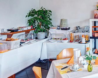 Hotel La Taverna - Rosbach vor der Höhe - Ristorante