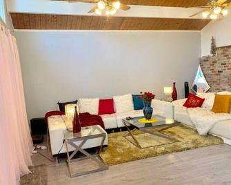 Relaxing long term stay in hillside San Mateo, CA - San Mateo - Wohnzimmer