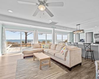 3-bedroom waterfront house in Newport, NC - Water's Edge - Newport - Sala de estar