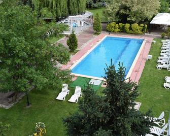 Balneo Hotel Stryama - Karlovo - Pool