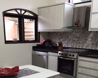 House 4 Suites Chapel Bag Prox Beach - Ilhabela - Ilhabela - Küche