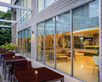 Ibis Bangkok Sathorn - Bangkok - Patio