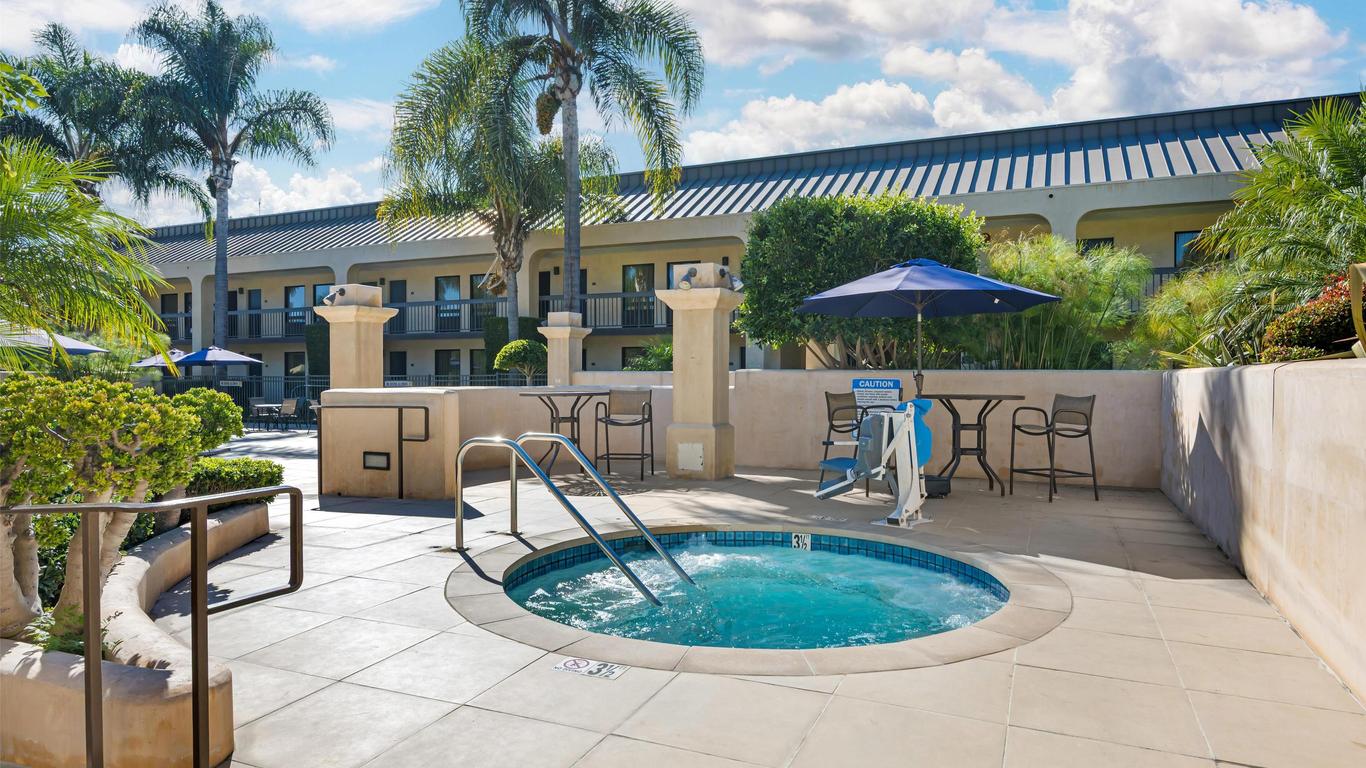 Best Western Plus South Coast Inn