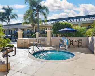 Best Western Plus South Coast Inn - Goleta - Басейн