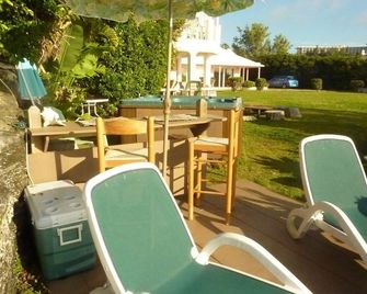 Pre-Thanksgiving, Half Price Sale of 100 Daily, from November 9th. Just Request! - Southampton - Patio