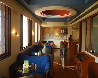 Hotel Supreme Heritage - נבי מומבאי - מסעדה