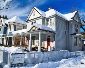 Tabor House All Season Vacation Rental Llc/Perfect For Families, Pets Welcome - Wallace - Gebäude