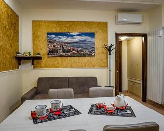 Casa Vacanze Annamaria - Pimonte - Essbereich