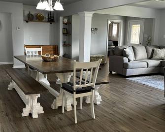 Cozy Southern Charm in Houma - Houma - Dining room