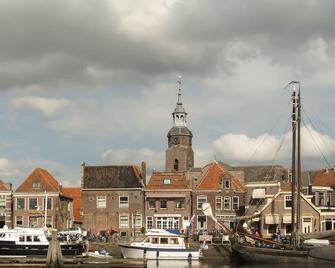 Very spacious dream villa in Enkhuizen where you can enjoy many activities - Enkhuizen - Gebäude