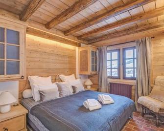 Chalet Les Meuniers - Megève - Bedroom
