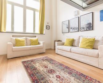 Alessia's Flat- Porta Romana M3 - Milaan - Huiskamer